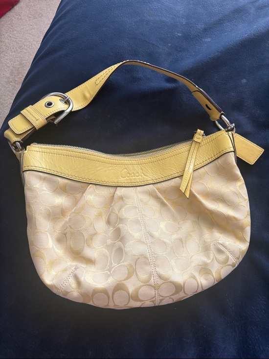 Coach Handbags - Vintage Y2K Coach Lemon Yellow Jacquard Patent Shoulder Hobo Bag